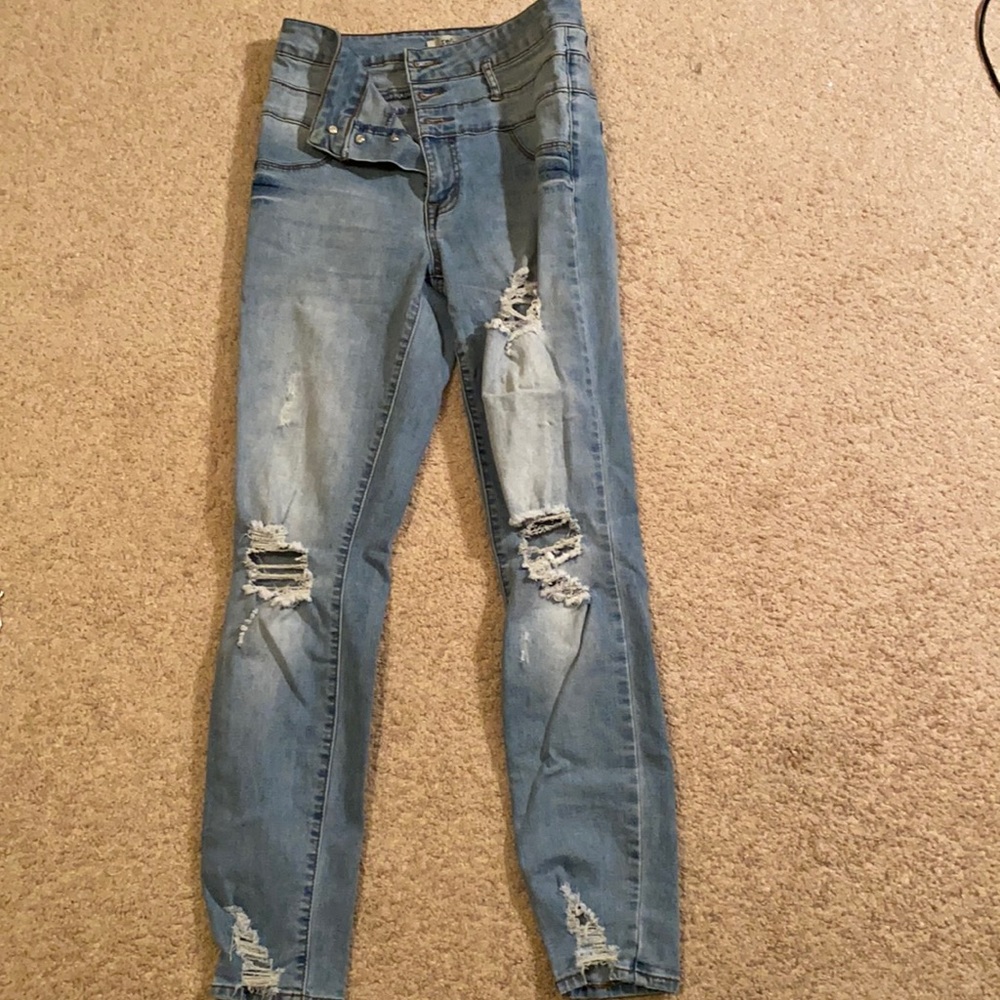 Juniors ripped jeans!